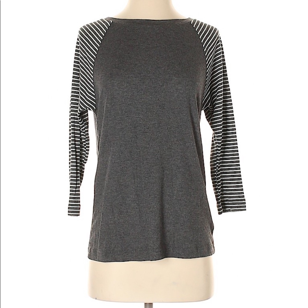 NWOT GAP 3/4 SLEEVE TOP